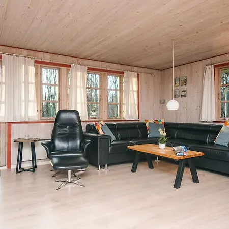 4 Star In Casa de Férias Oksbøl